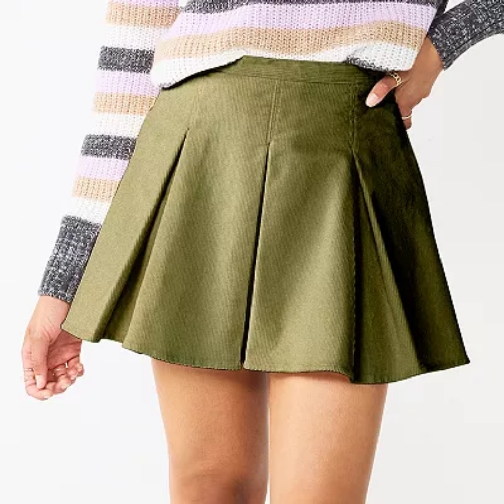Juniors' SO Pleated Corduroy High-Rise Mini Skirt Green